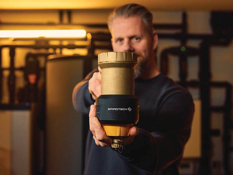 Isı pompası kurulumları için yeni, yenilikçi kir filtremiz olan SpiroTrap HPF